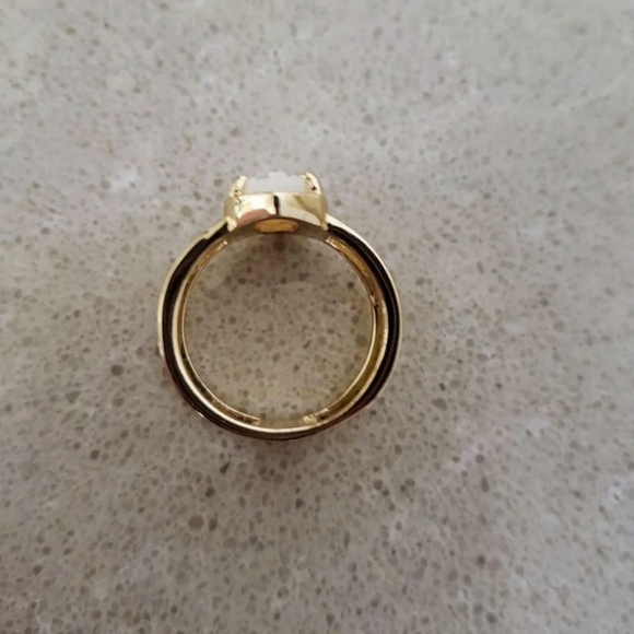 Ring - Picture 4 of 4